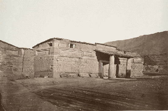 Maison du Cur&eacute;, &agrave; Mitla, exterieur