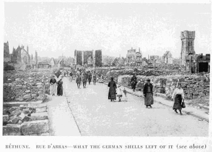 B�THUNE. RUE D'ARRAS&mdash;WHAT THE GERMAN SHELLS LEFT OF IT (see above)