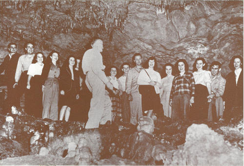 Well-lighted, underground trails make accessible Florida&rsquo;s amazing network of underground passageways. The temperature remains at about 63 degrees, F. throughout the year. In addition, natural rock gardens, wildlife, historical values and recreational facilities make Florida Caverns one of the South&rsquo;s outstanding State Parks.