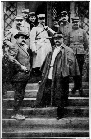 AU QUARTIER GÉNÉRAL DE FRANCHET D’ESPEREY, LORSQUE
L’ACTUEL MARÉCHAL DE FRANCE COMMANDAIT LA 3ème ARMÉE, EN 1914